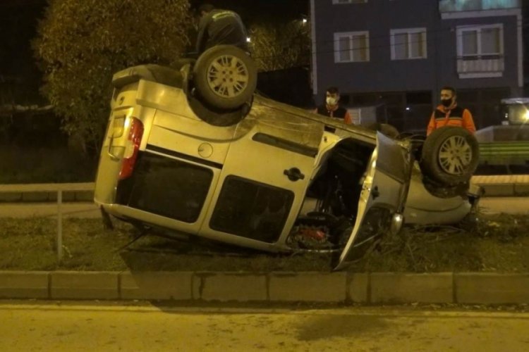 Hafif ticari ara&ccedil;la orta ref&uuml;je &ccedil;arpan s&uuml;r&uuml;c&uuml; 110 promil alkoll&uuml; &ccedil;ıktı