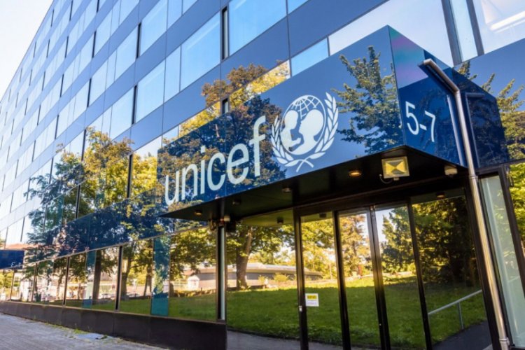 UNICEF, tarihinde ilk kez İngiltere'deki &ccedil;ocuklara yardım edecek