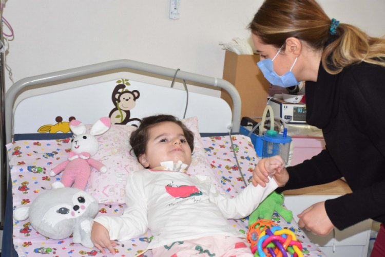 SMA hastası Duru'nun tedavisi i&ccedil;in kilo almaması gerekiyor