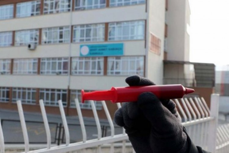 'Şırıngalı &ccedil;ikolata', &ccedil;ocuğun &ouml;l&uuml;m&uuml;ne neden olmuştu! Tutuklandılar
