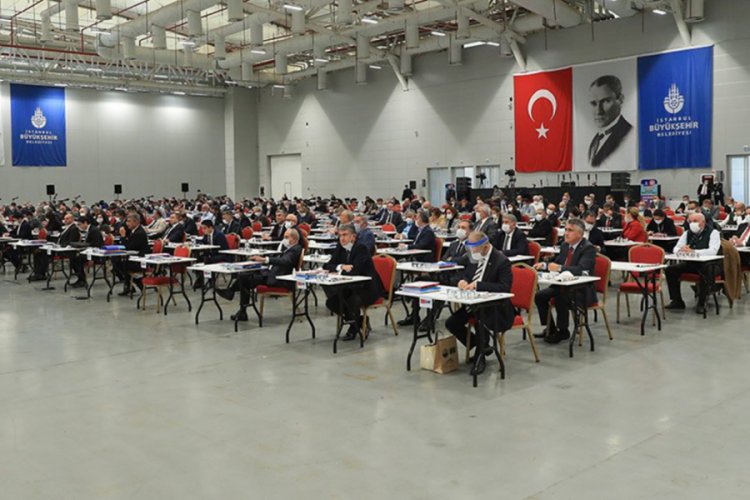 İBB ve İETT iş&ccedil;ilerine y&uuml;zde 13 zam yapıldı