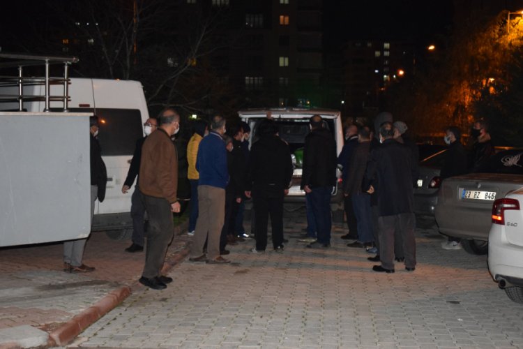 2 &ccedil;ocuk babası şahıs banyoda &ouml;l&uuml; bulundu