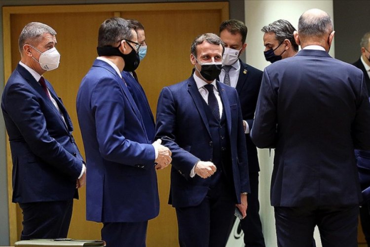 Macron, koronavir&uuml;se AB Liderler Zirvesi'nde yakalanmış olabilir