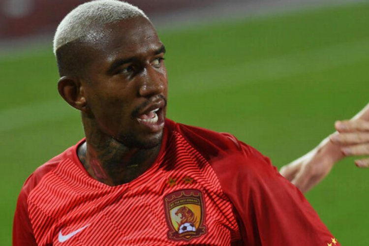 &Ccedil;in'den Talisca transferi i&ccedil;in Beşiktaş a&ccedil;ıklaması!