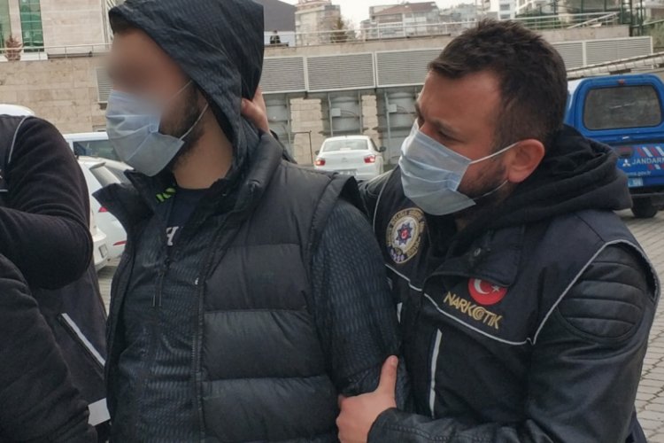 Evinde kokain ve uyuşturucu hap ele ge&ccedil;en şahıs tutuklandı