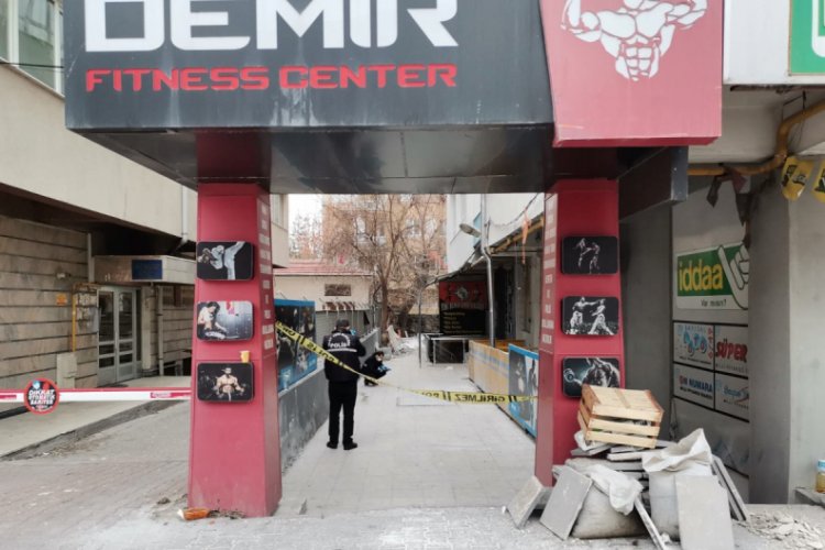 8. kattan d&uuml;şen gen&ccedil; kız ağır yaralandı