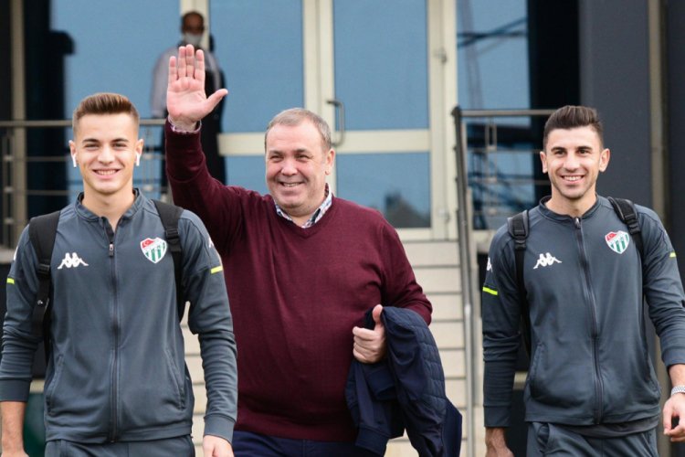 Bursaspor otob&uuml;s&uuml;nde s&uuml;rpriz isim!
