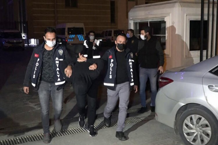 &Ccedil;aldıkları motosikletle kapka&ccedil; yaptılar!