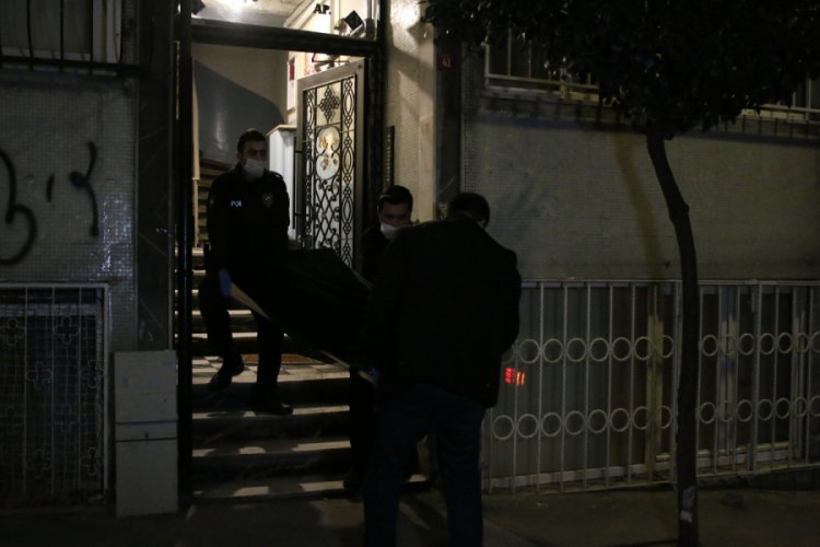 &Uuml;nl&uuml; senarist arkadaşının evinde &ouml;l&uuml; bulundu