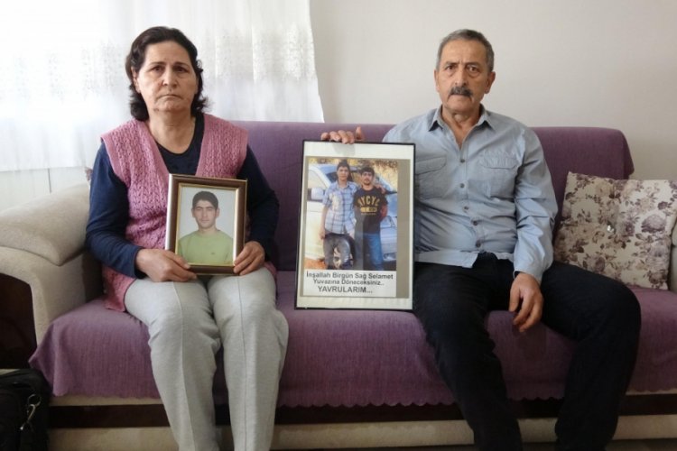 11 yıldır kayıp 2 oğlunu bulana 100 bin lira veya daire verecek