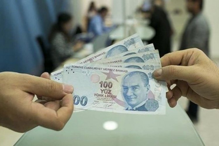 Baba, &uuml;niversite mezunu işsiz &ccedil;ocuğuna yardım nafakası &ouml;deyecek