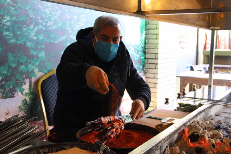 Diyarbakır'da g&uuml;nde 6 ton t&uuml;ketilen ciğer, pandemide 2 tona geriledi