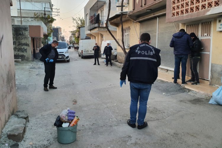 Adana'da sokağa ses bombası attılar