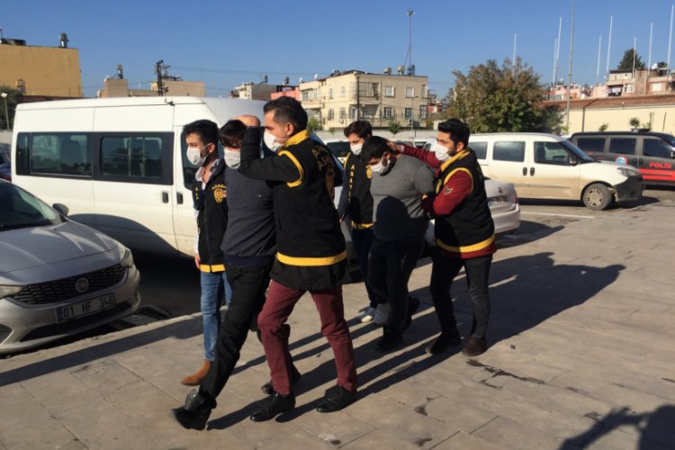 Cezaevindeki arkadaşlarına para g&ouml;ndermek i&ccedil;in adam ka&ccedil;ırdılar!