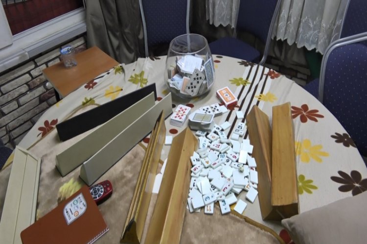 Ne yasak ne vir&uuml;s! Apartman dairesini kumarhaneye &ccedil;evirmişler