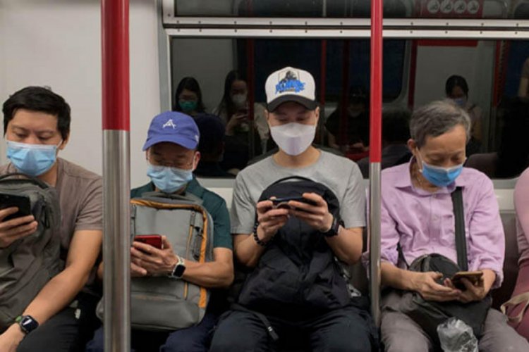 Hong Kong, İngiltere ile havayolu ulaşımını askıya aldı