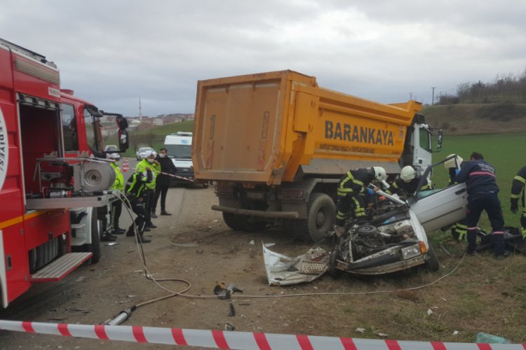Hafriyat kamyonu otomobili bi&ccedil;ti: 1 &ouml;l&uuml;