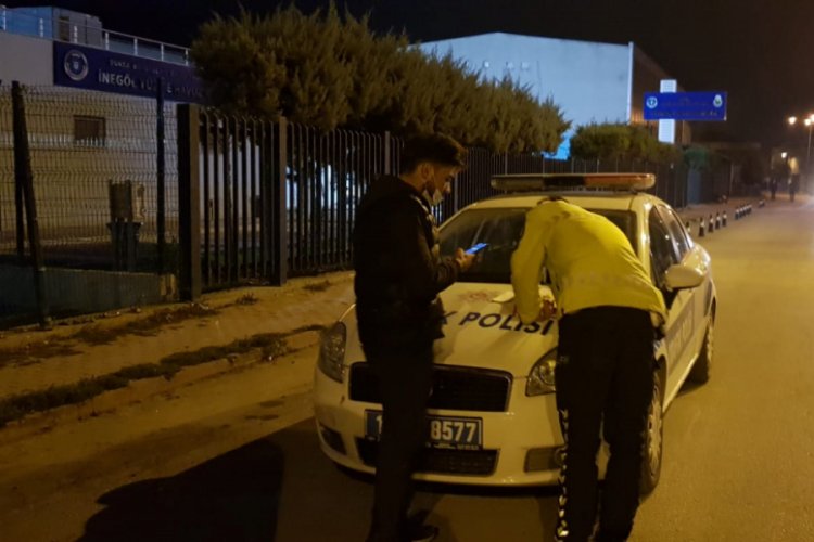 Bursa'da tamir ettiği otomobille deneme s&uuml;r&uuml;ş&uuml; yapan ehliyetsiz kişiye ceza kesildi
