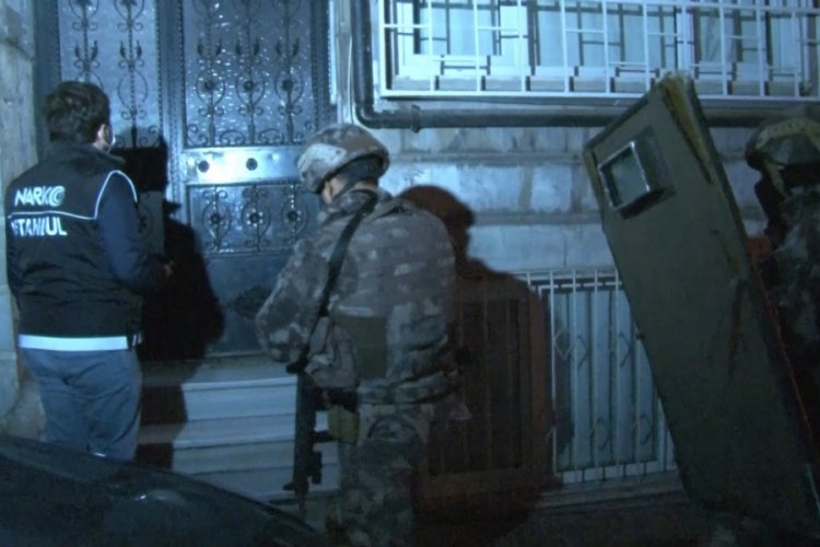 İstanbul'da zehir tacirlerine şafak operasyonu