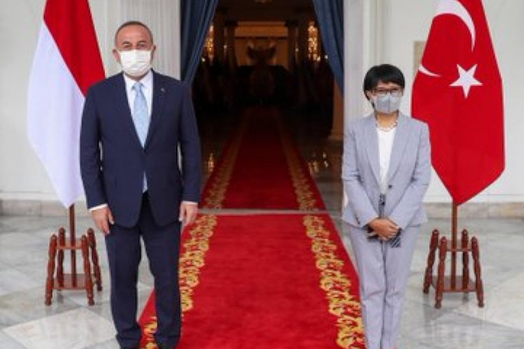 Bakan &Ccedil;avuşoğlu, Marsudi ile bir araya geldi