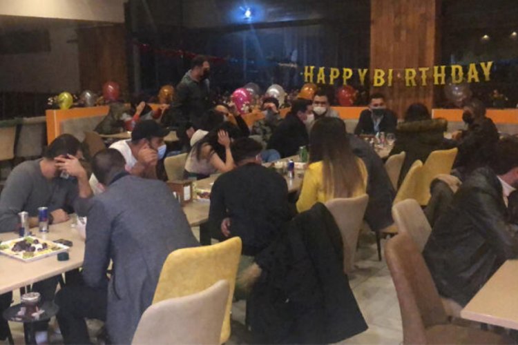 Ka&ccedil;ak partiye baskın! Savunmaları 'pes' dedirtti