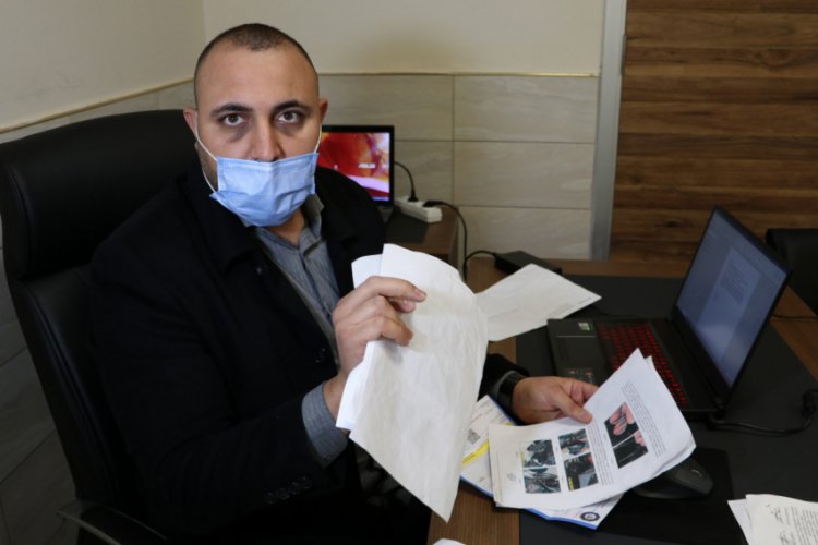 Sıfır aldığı aracı evinin &ouml;n&uuml;nde yandı