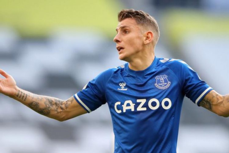 Everton, Lucas Digne'i Manchester City'ye bırakmıyor