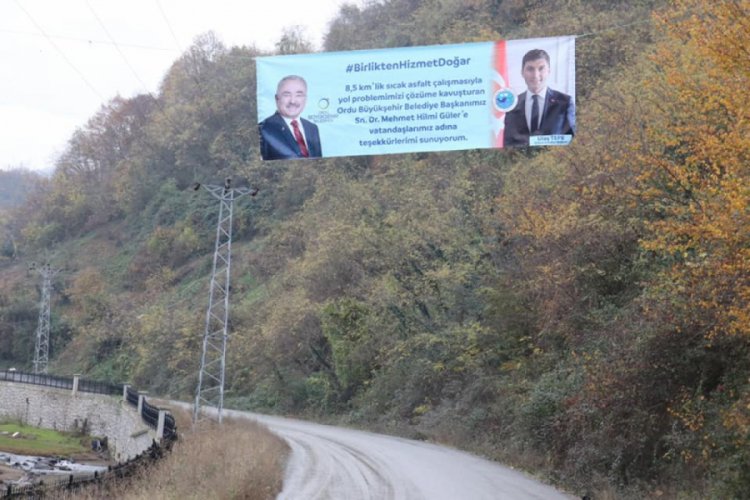 CHP'li başkandan AK Parti'li başkana pankartlı teşekk&uuml;r