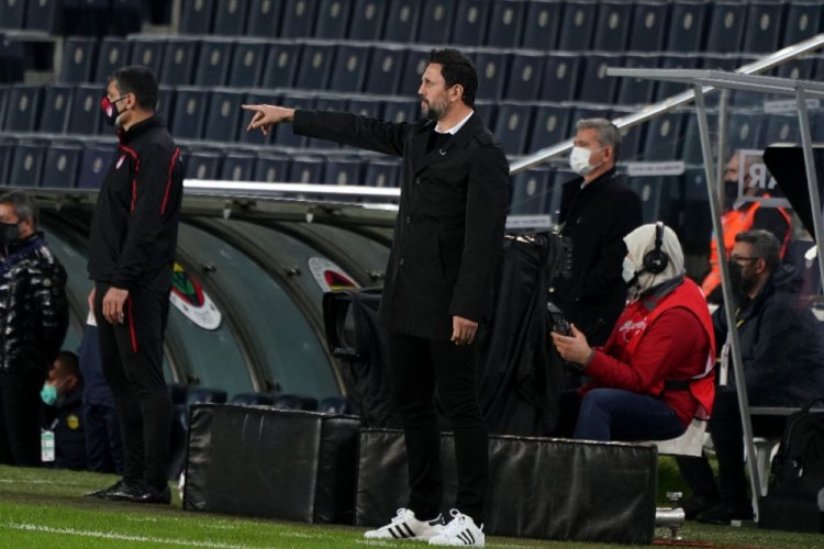 Erol Bulut'un Başakşehir'e karşı galibiyeti yok