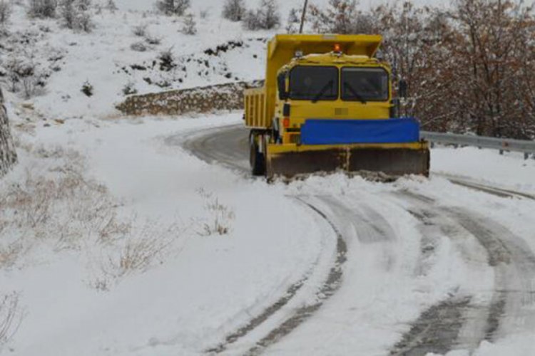 Elazığ'da 9 k&ouml;y kardan dolayı kapandı