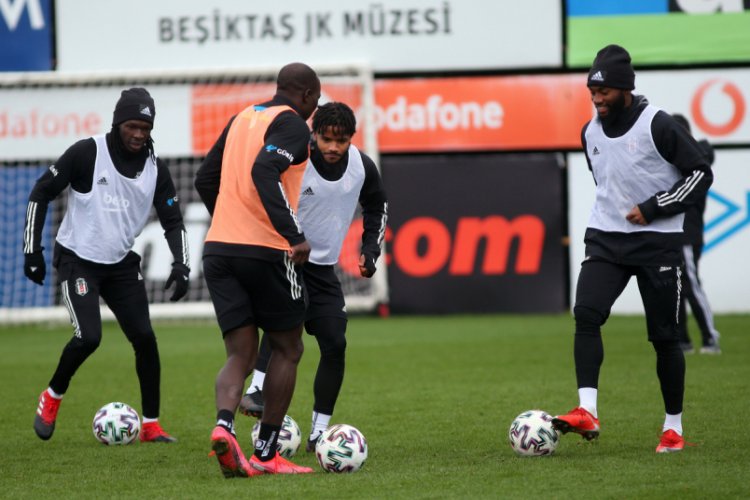 Beşiktaş kondisyon ve taktik &ccedil;alıştı