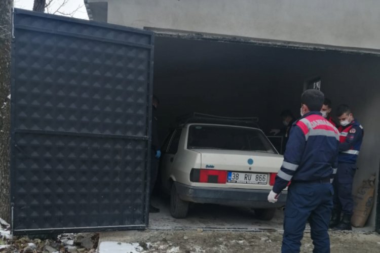 Komşusunun garajında &ouml;l&uuml; bulundu