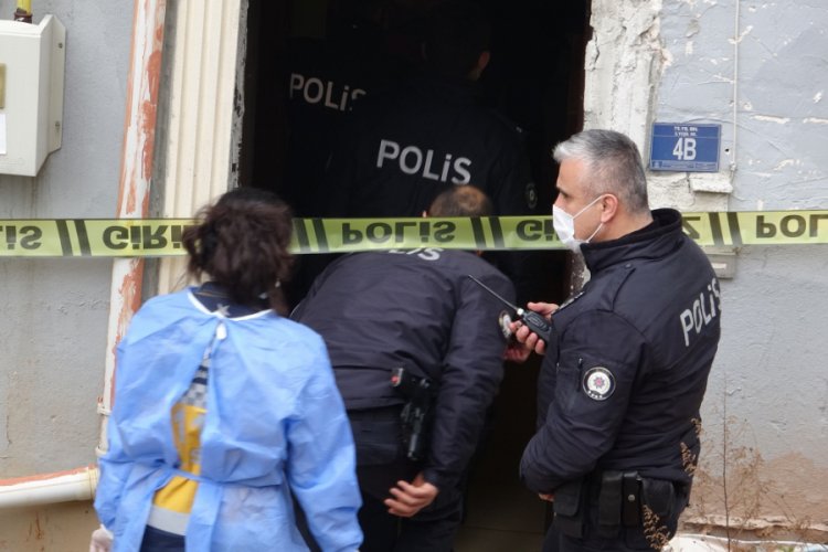 Bursa'da bir gen&ccedil; arkadaşının evinde &ouml;l&uuml; bulundu