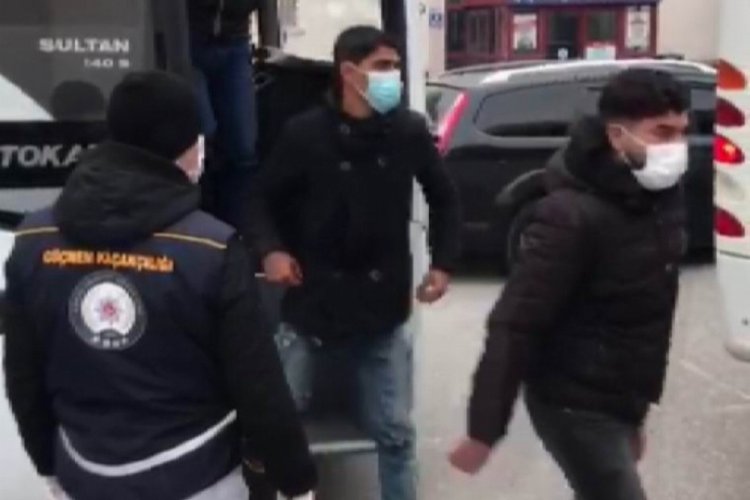 Ka&ccedil;ak g&ouml;&ccedil;menler ve organizat&ouml;r polise yakalandı
