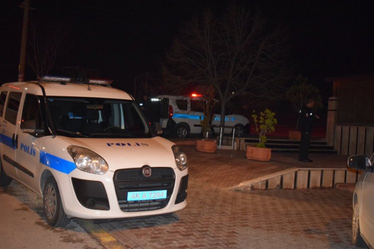 Yurtta kalan 8 kız &ccedil;ocuğu kayıplara karıştı