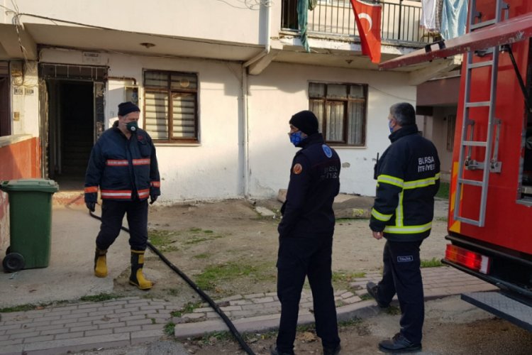 Bursa'daki yangında bir kişi dumandan etkilendi