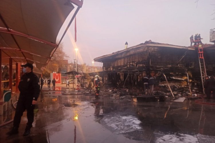 Ankara'da pazar yeri yandı