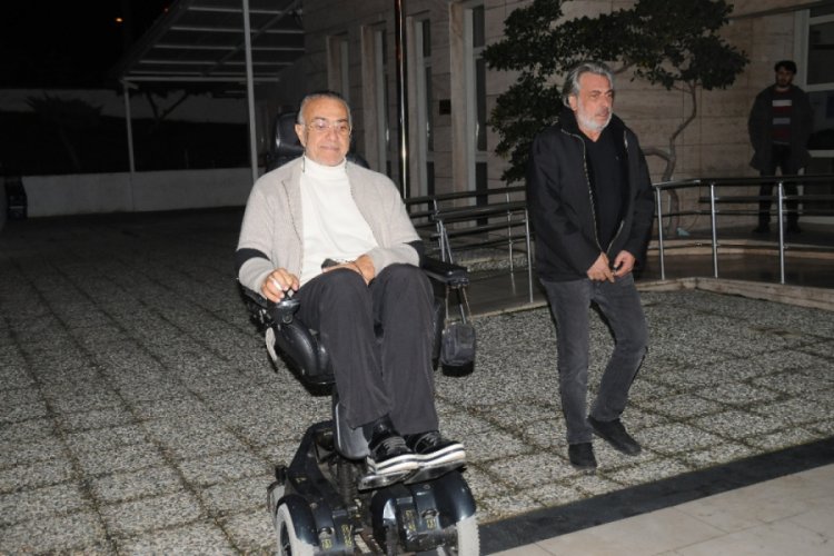 Ahmet Bayer'e FETÖ'ye yardım davasından beraat