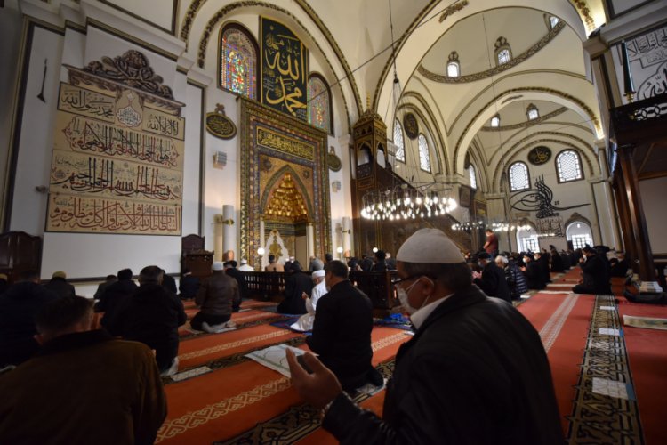 Bursa'da yılın son cumasında 101 hatim duası yapıldı