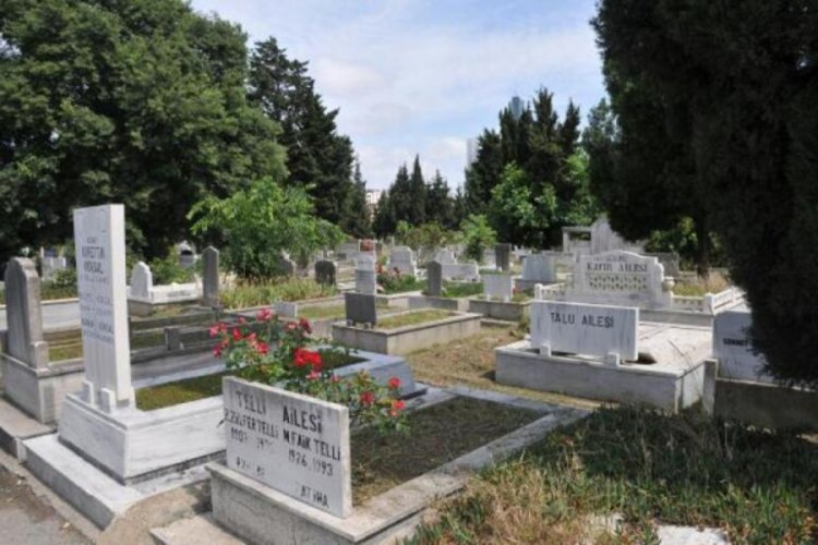 İstanbul'da mezar yerleri doldu, fırsatçılar harekete geçti!