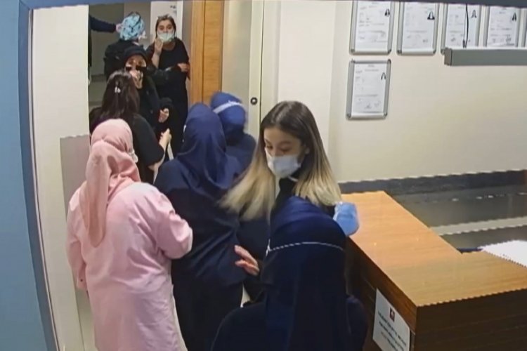 Bursa'da koronavirüs nedeniyle emzirme odasına birlikte alınmayan anne-kız, hemşireye saldırdı