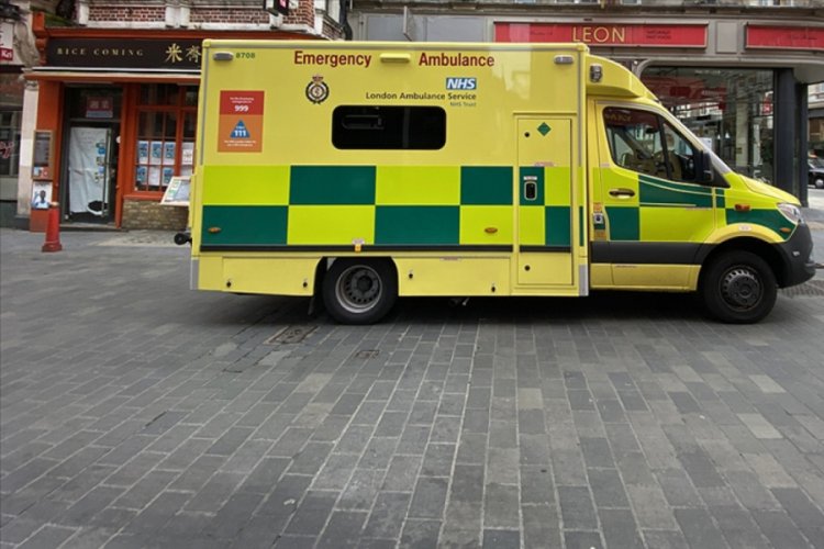 Londra'da artık evde yapılacak doğumlarda ambulans garantisi verilemiyor