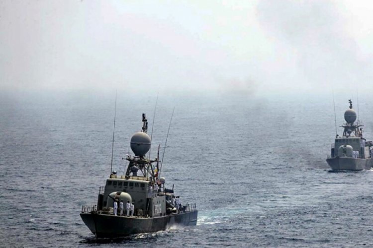 İran'da çıkartma gemisi battı