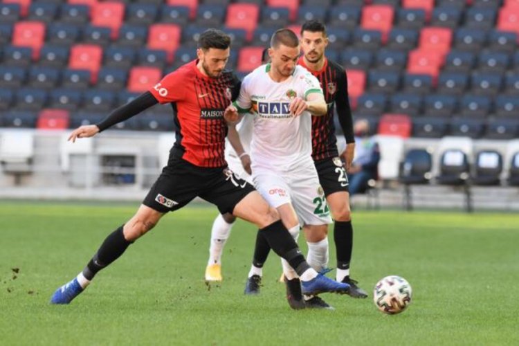 Gaziantep FK, Alanyaspor'u 3 golle geçti