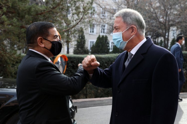 Bakan Akar, Irak Savunma Bakanı Saadoonn ile görüştü