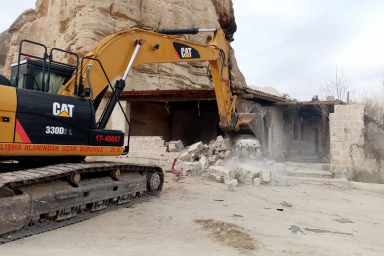 Kapadokya'da belediye başkanının oğlunun iş yeri yıkıldı