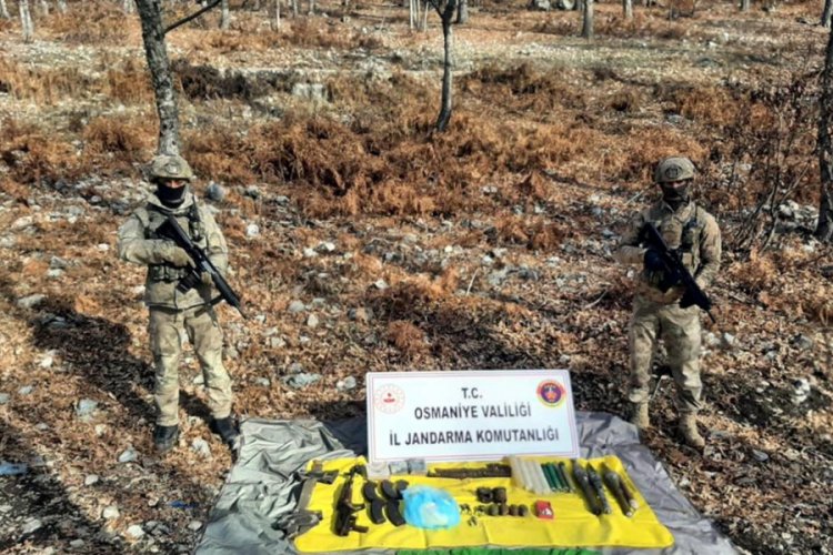 Amanoslar'da PKK'nın silah, mühimmat ve patlayıcısı ele geçirildi