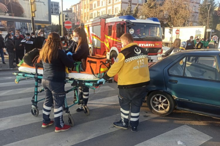 Ankara'da ambulans kazası: 4 yaralı