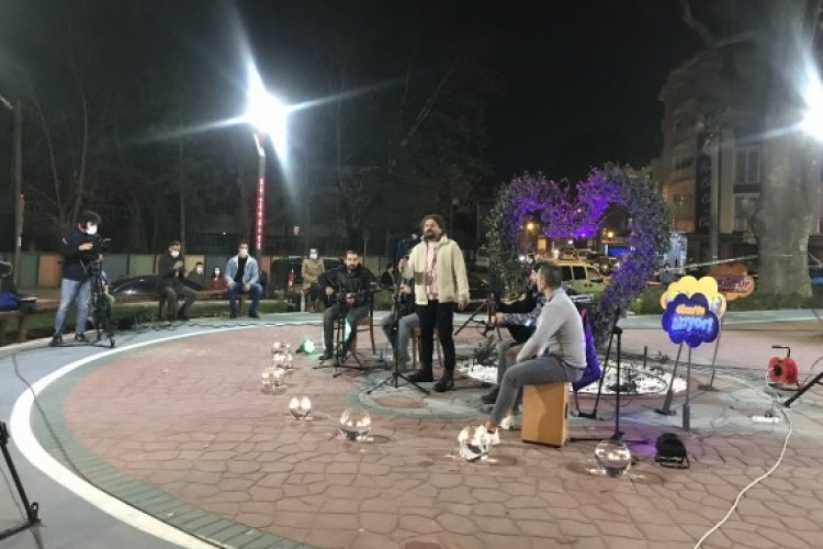 Bursa'da Gürsululara müzik morali
