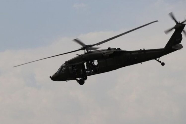 Askeri helikopterin pervanesi aydınlatma direğine çarptı